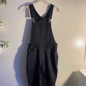 Black Levi’s overalls